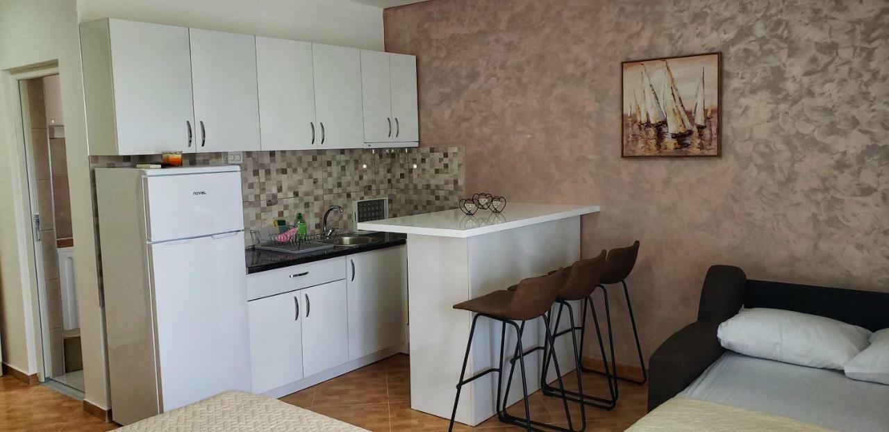 Oassis Daire Bar Dış mekan fotoğraf